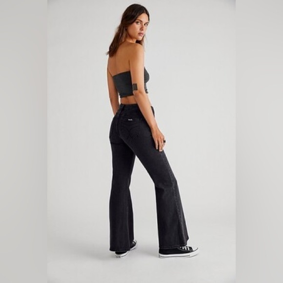 ROLLA's Sailor Low Flare- Washed Black- Size 28 - Picture 4 of 13